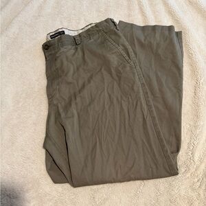 Dockers Men's Khaki Chinos